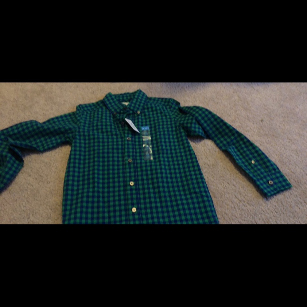 Boys size 7/8 children’s place shirts